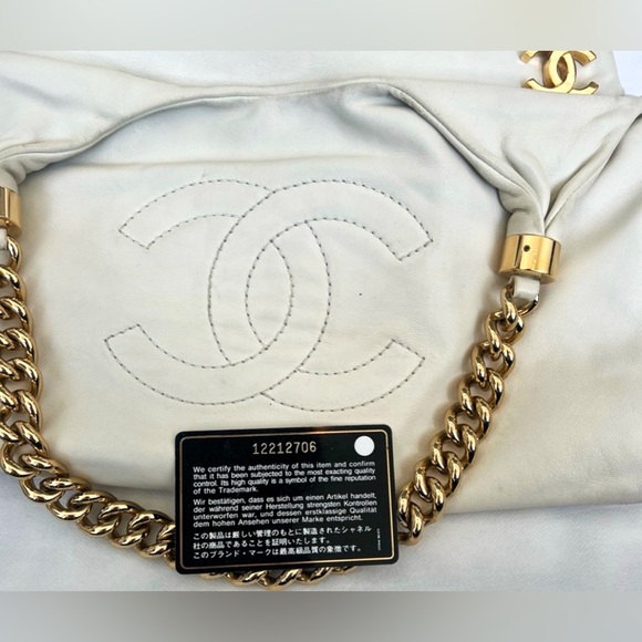 Chanel Rodeo Drive Hobo - Picture 6 of 14
